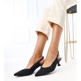 Musta materiaalipumput matalalla kantapäällä cassie 2