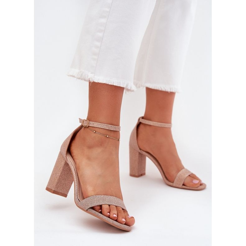 Boto Kiiltävät naisten sandaalit Post Pink Kavinina Gold kultainen 2