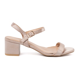 Shelvt Matalalla satiini -sandaalit beige 1