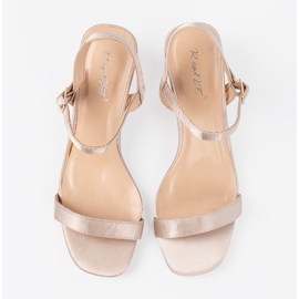 Shelvt Matalalla satiini -sandaalit beige 2