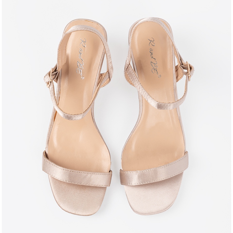 Shelvt Matalalla satiini -sandaalit beige 2