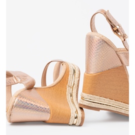 Shelvt Naisten sandaalit kiilalla vaaleanpunaisella kullalla vaaleanpunainen 1