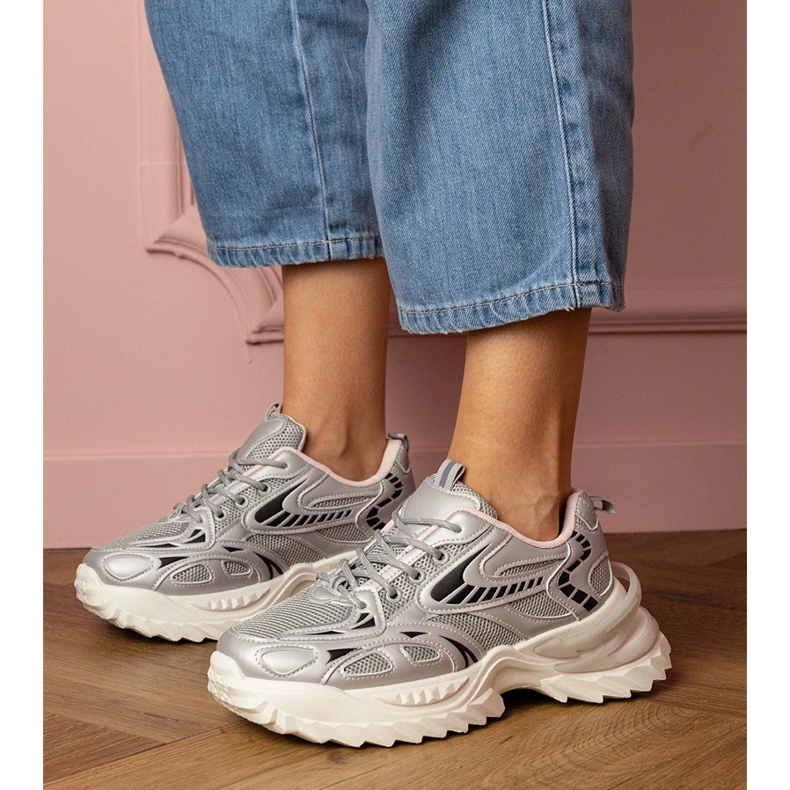 Hopea -urheilut tyylikkäällä pohjalla 1