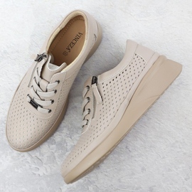 Naisten nahkakengät rei'itetty kiila Beige Vinceza 79565 1