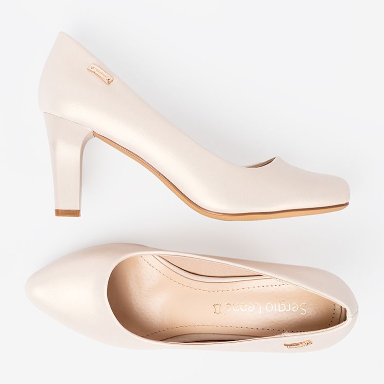 Beige pumput Sergio Leone Postissa 2