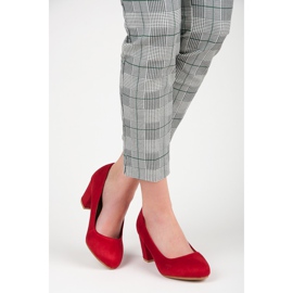 Yrityspumput postissa punainen 1