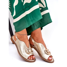 Litteät nahkaiset sandaalit, joissa koristeet Laura Messi 2865 Zlotys kultainen 4