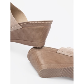 Goodin Naisten beige-tasoiset varvastossut 1