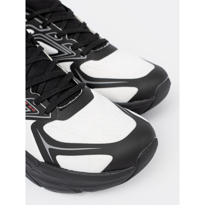 Shelvt Mukavat valkoiset ja mustat urheilukengät mesh -rakenne McArthur 1