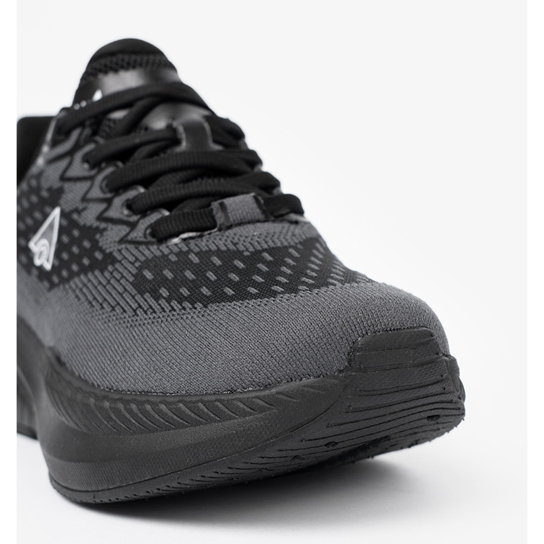 Shelvt Vaaleat mustat lenkkarit hengittävällä McArthur -yläosalla 1