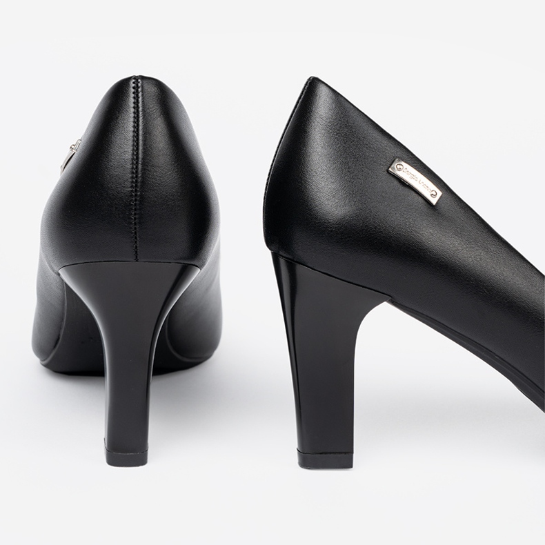 Tyylikäs musta korkokengät Sergio Leone 1