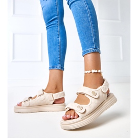 Beige -sandaalit, joissa on säädettävät partavyöt 2