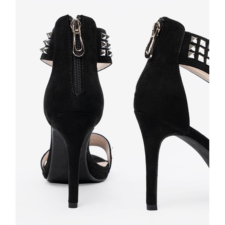 Shelvt Sandaalit mustalla nastalla zirkonilla 1