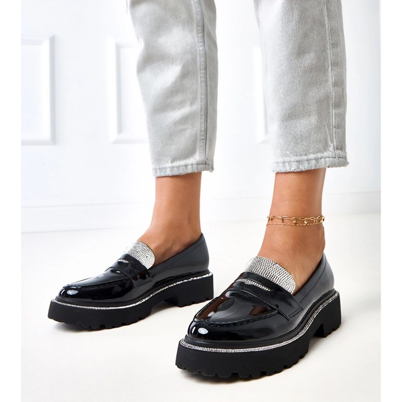 Laures -zirkonilla koristeltu musta lakattu leipä 1