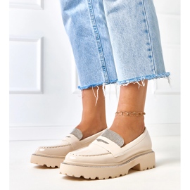 Laures -zirkonilla koristeltu beige lakattuja leipää 1