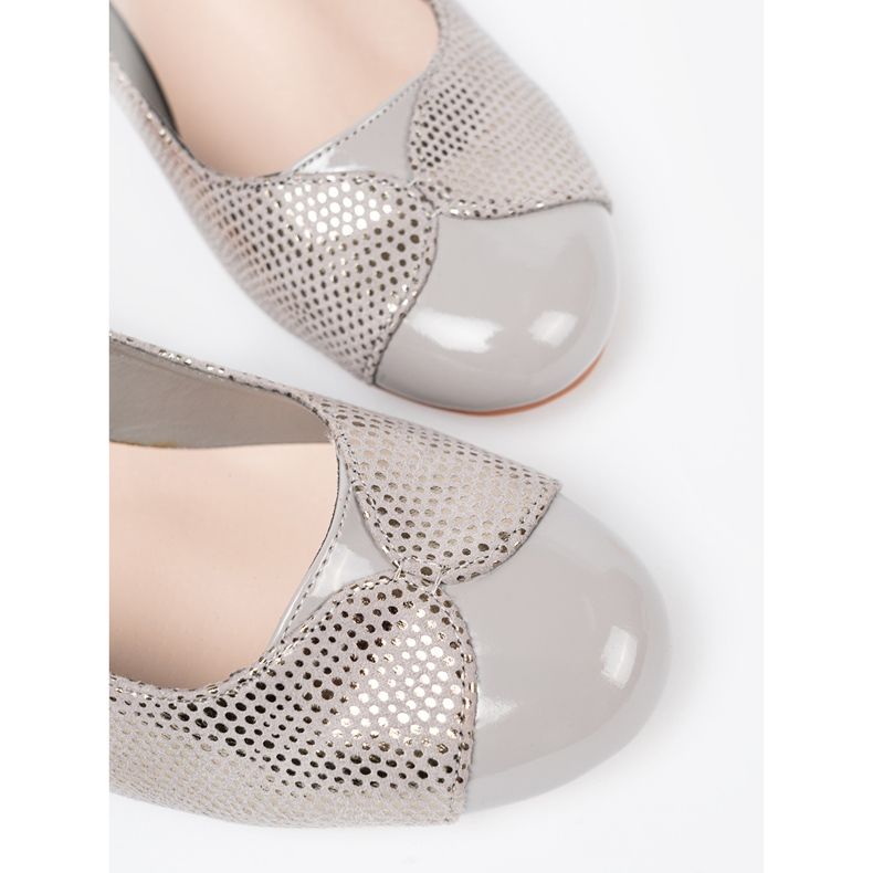 Shelvt Harmaat pumput hopeakoristeella 1