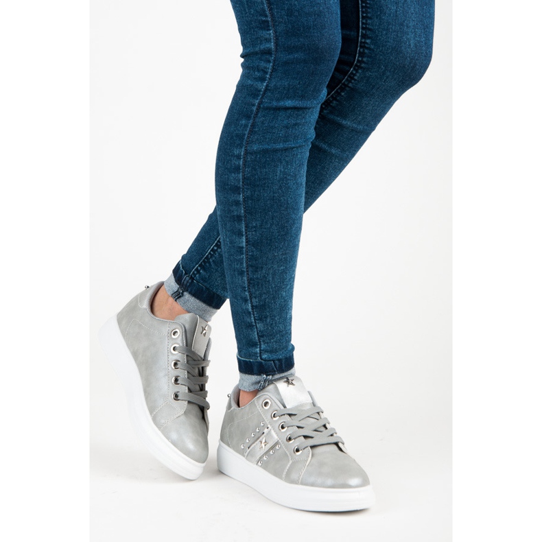 Hopeanväriset lenkkarit harmaa 2