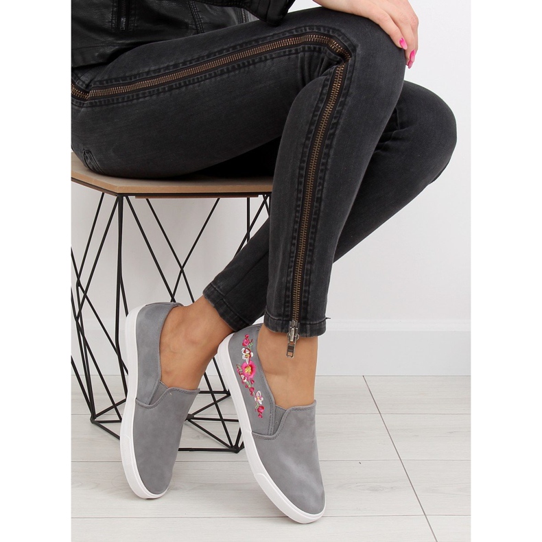 Harmaa G1205-9 Harmaat lenkkarit, joissa on herkkä brodeeraus 1