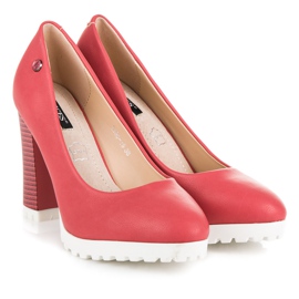 Vices Pumput alustalla punainen 1