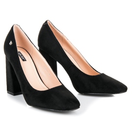 Vices Mustat pumput tolpan päällä 1