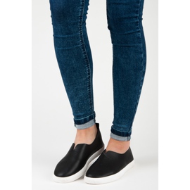 Mustat slip-on lenkkarit 1