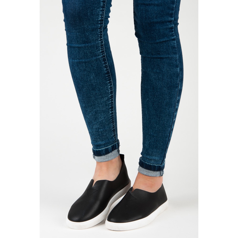 Mustat slip-on lenkkarit 1