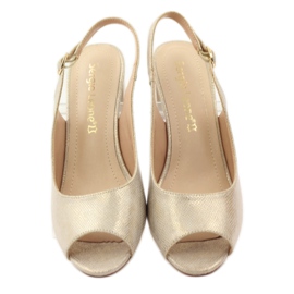 Sandaalit Sergio Leone 810 pylväässä keltainen ruskea 4