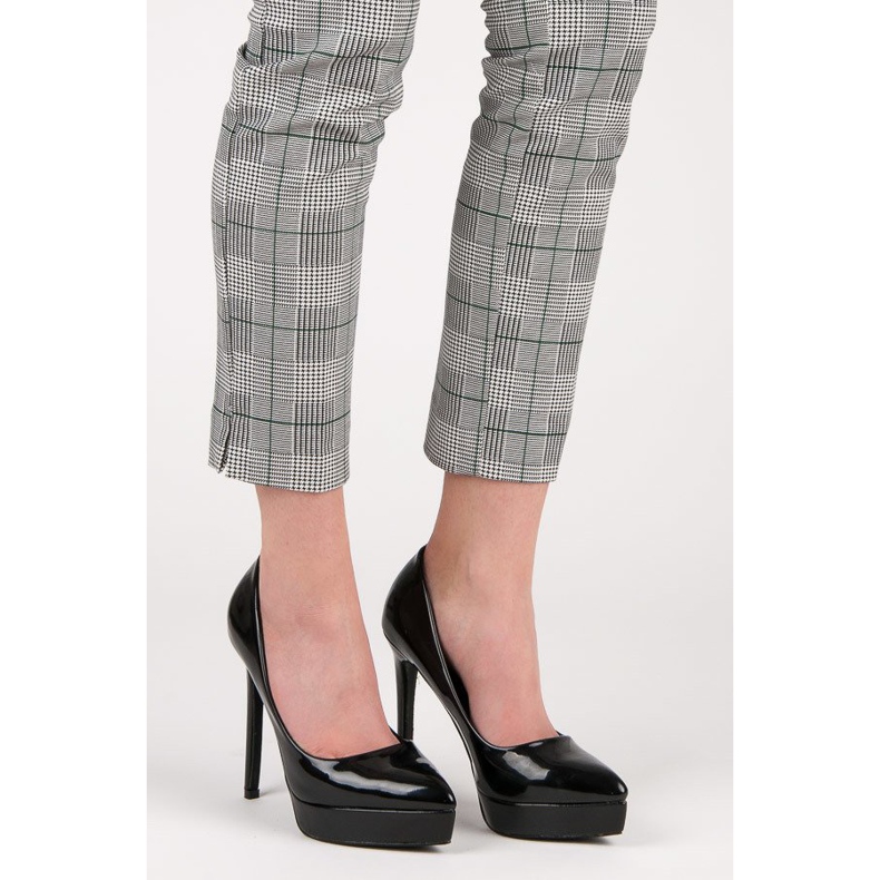 Small Swan Lakatut kantapäät alustalla musta 1