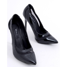 Pumput nastalla, jonka verkko on E422 musta 1