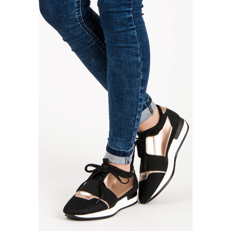 Slip-on urheilukengät musta 2