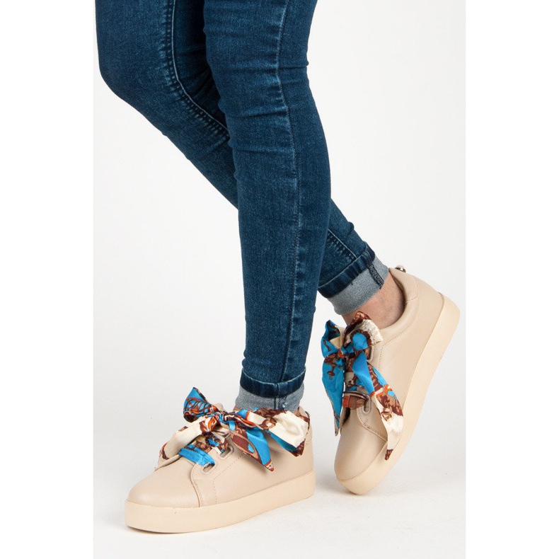 VICES-nauhalla solmitut tennarit beige 2