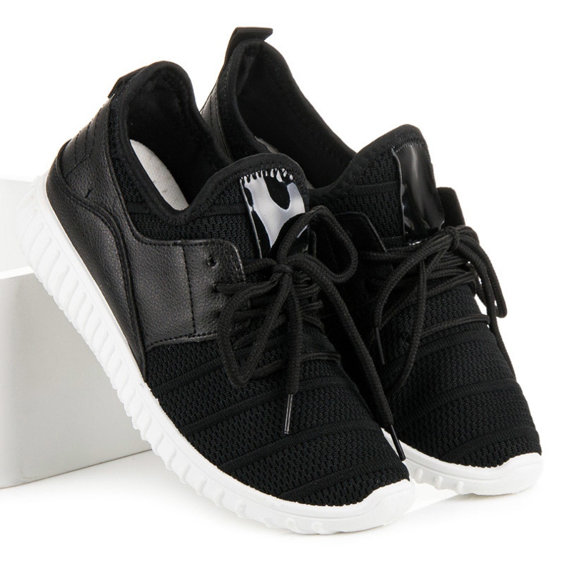 Mustat slip-on lenkkarit 1