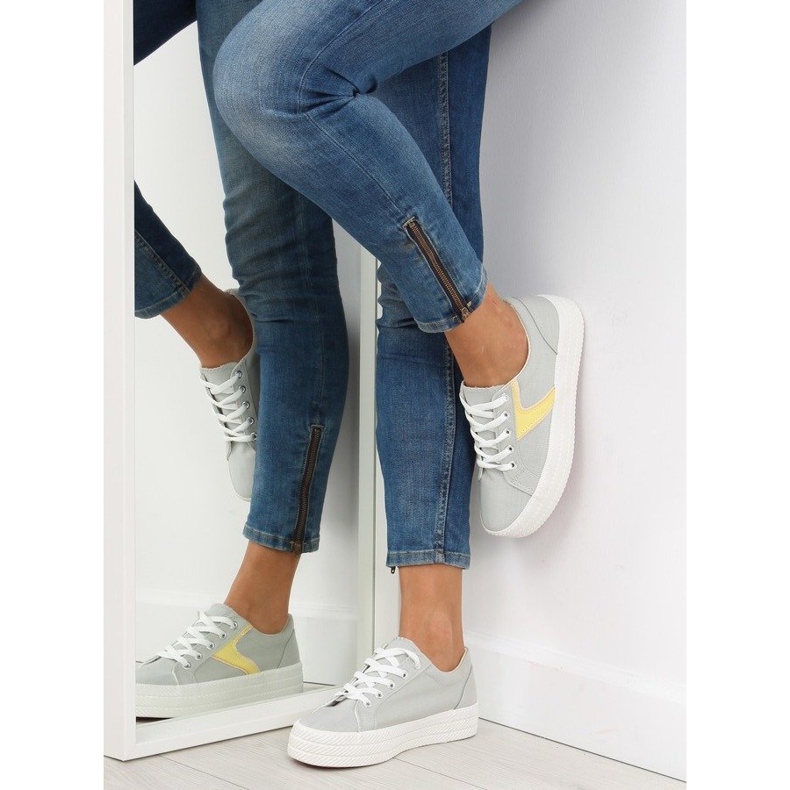 Harmaat tennarit korkealla pohjalla K1831401 Gris 1