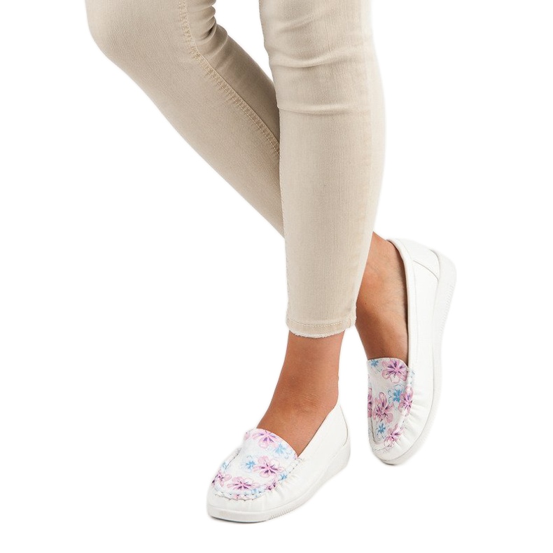 Tullo Valkoiset mokasiinit kukilla valkoinen 2