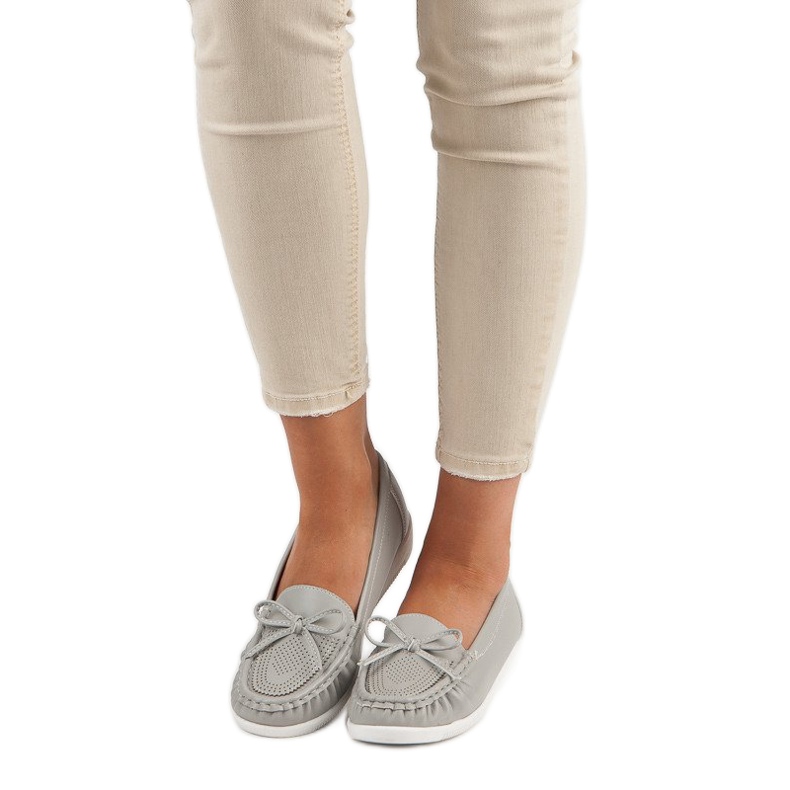 Tullo Naisten harmaat loaferit 1