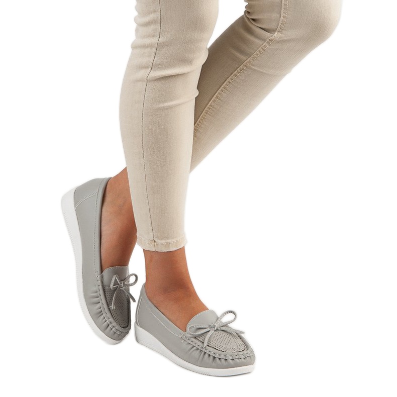 Tullo Naisten harmaat loaferit 2