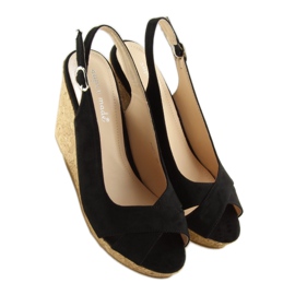 Mustat sandaalit korkkikiilakorkolla 6421 1