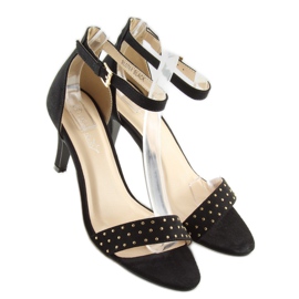 Mustat sandaalit mukavalla kantapäällä BL0764 2