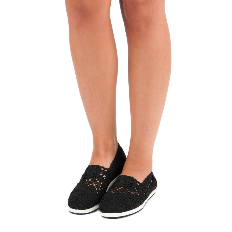 Mustat pitsiset balerinat 2