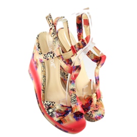 Satiiniset sandaalit 903 punainen 1