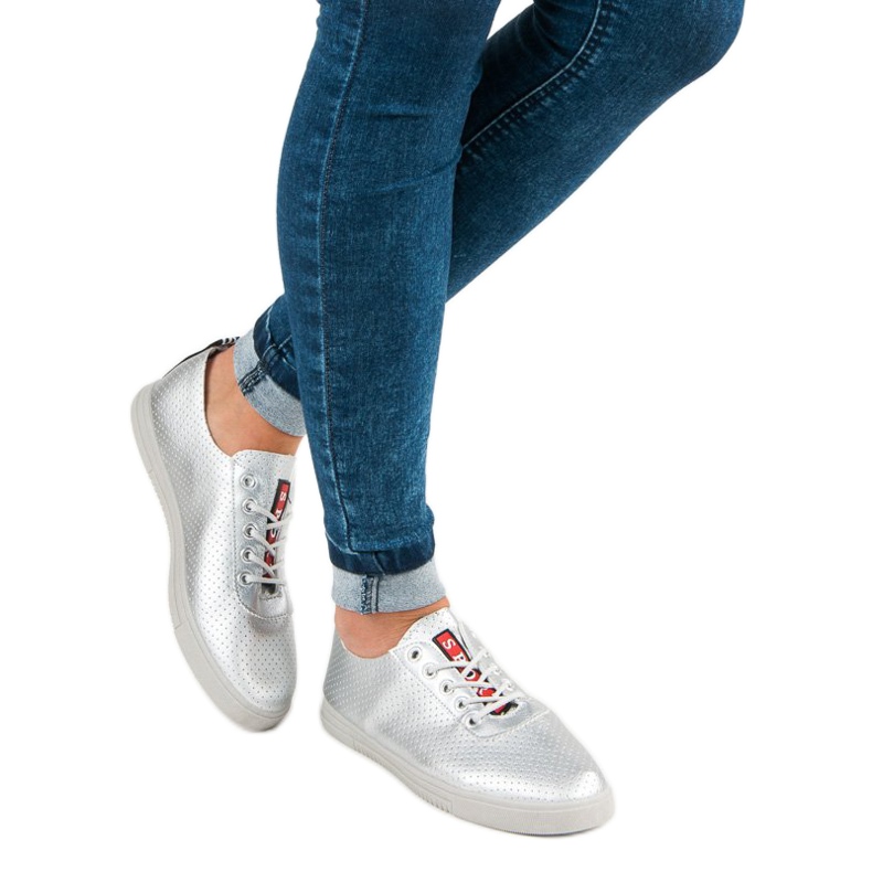 Hopeiset tennarit harjakattoisilla harmaa 1