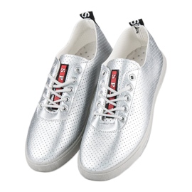 Hopeiset tennarit harjakattoisilla harmaa 2