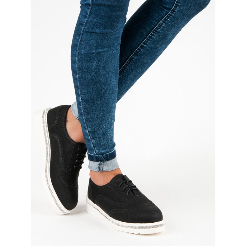 Ideal Shoes Mustat nauhakengät 2