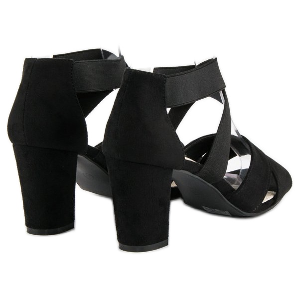 Filippo Mokkanahkasandaalit pylväässä musta 1