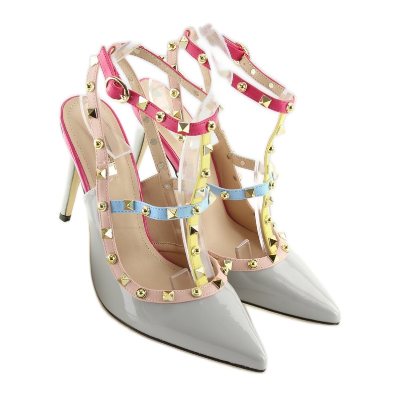 Pumput tapilla harmailla nastoilla 1381 harmaa 1