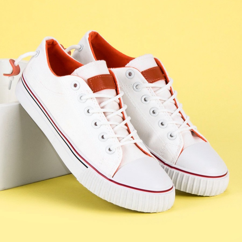 Valkoiset lenkkarit valkoinen 1