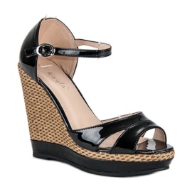 Kayla Mustat lakatut kiilamaiset sandaalit 1