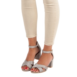 SDS Mokkanahkasandaalit pylväässä harmaa 1