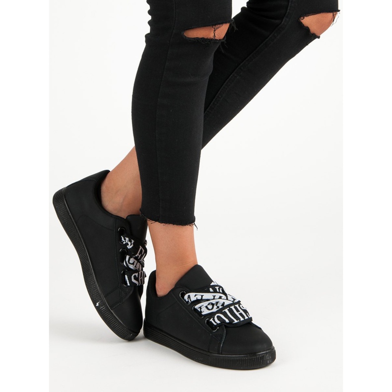 Mustat muoti lenkkarit 1