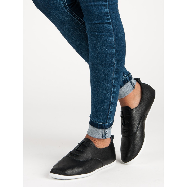 Mustat nauhalliset lenkkarit 2